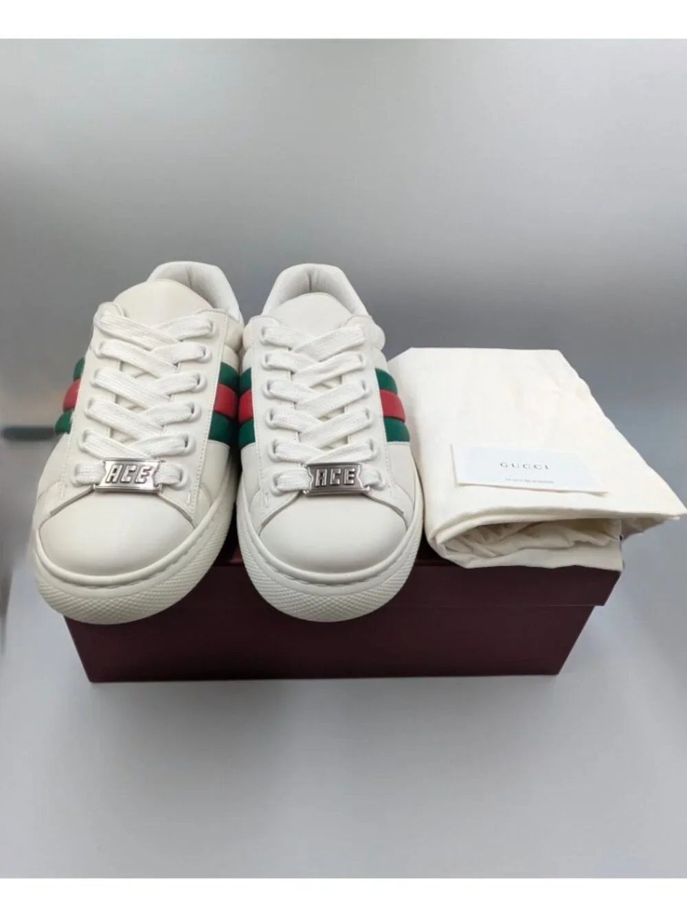 Gucci Men’s Ace Stripe Ultralight Plume Calfskin Low-top Sneakers White Green UK